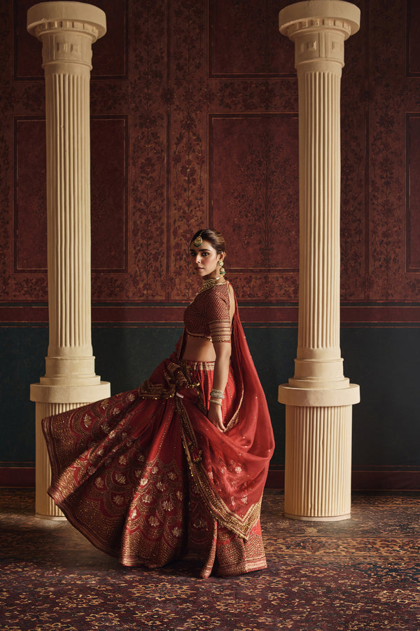 Scalloped Crimson Lotus Set