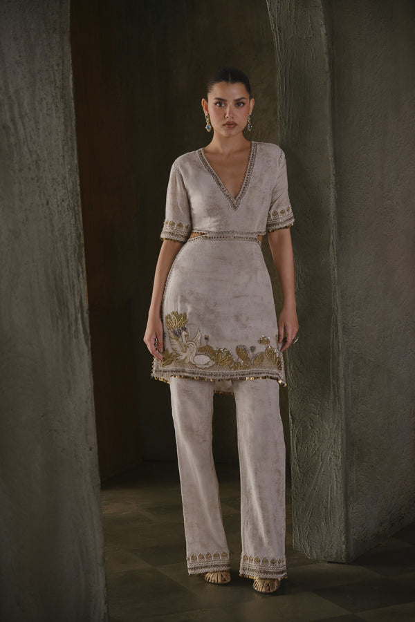 Swan Kurta Set